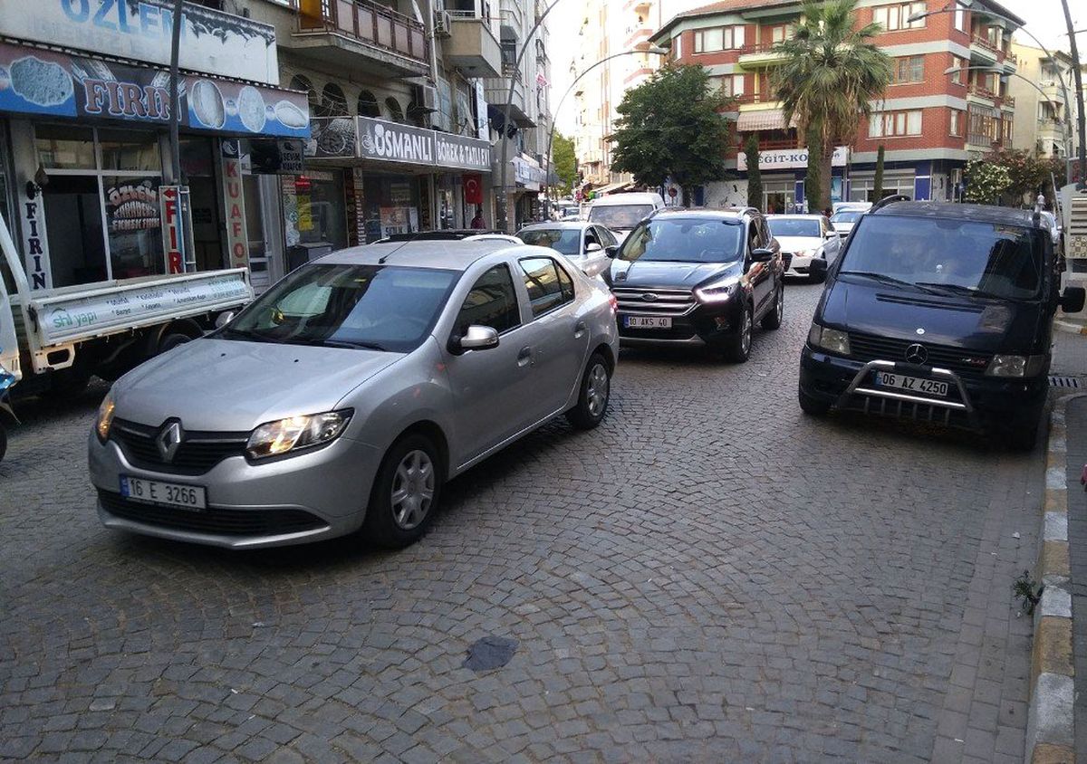 Erdek\'te trafik yoğunluğu