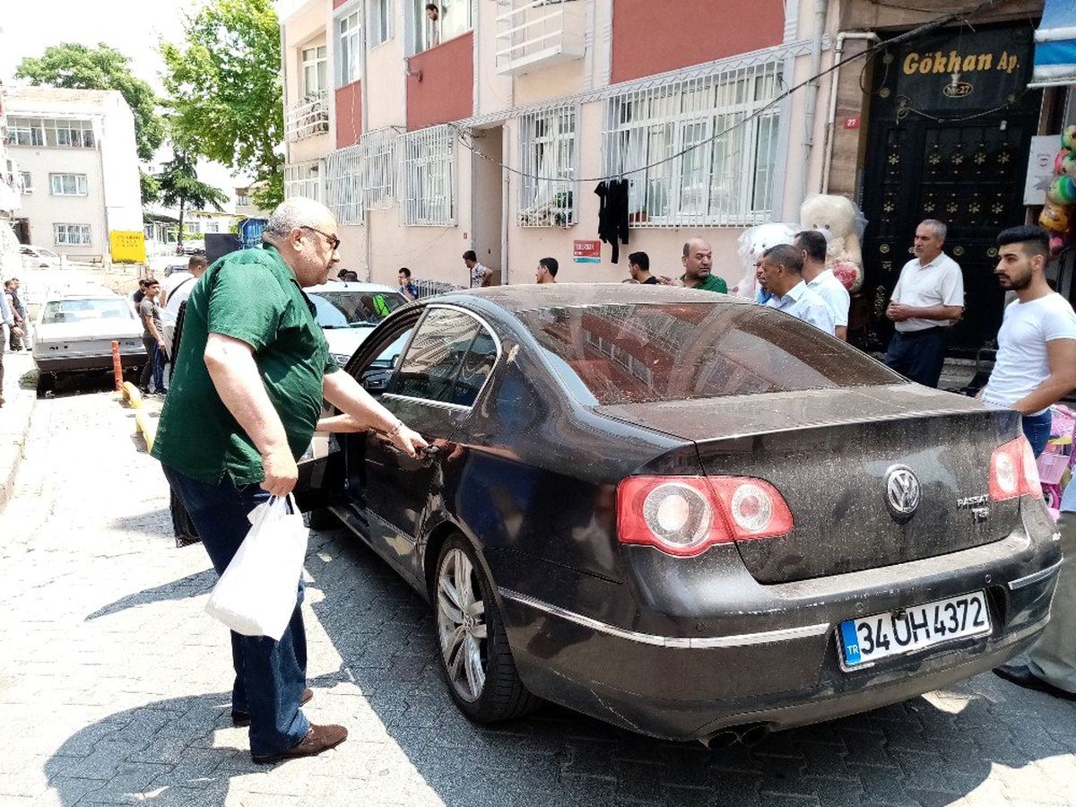 Fatih\'te dur ihtarına uymayan sürücü polis alarma geçirdi
