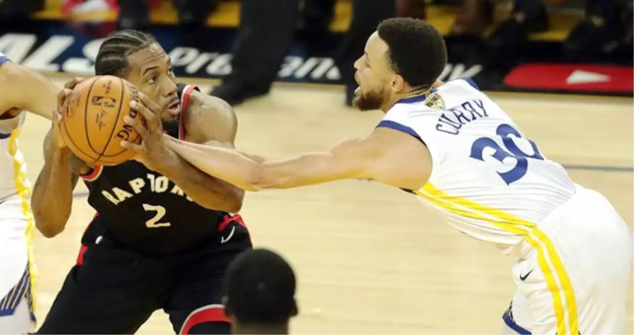 Golden State Warriours\'u deviren Toronto Raptors seride yeniden öne geçti