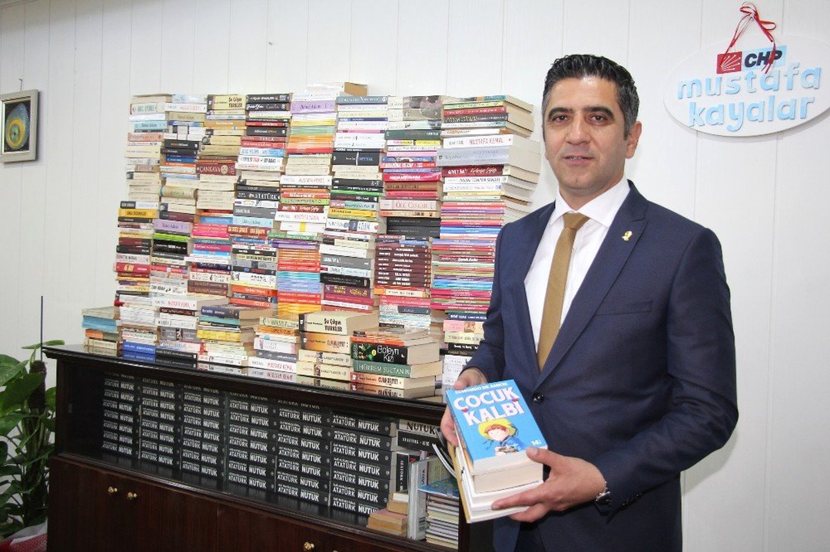 Menderes kitaplarla doldu taştı