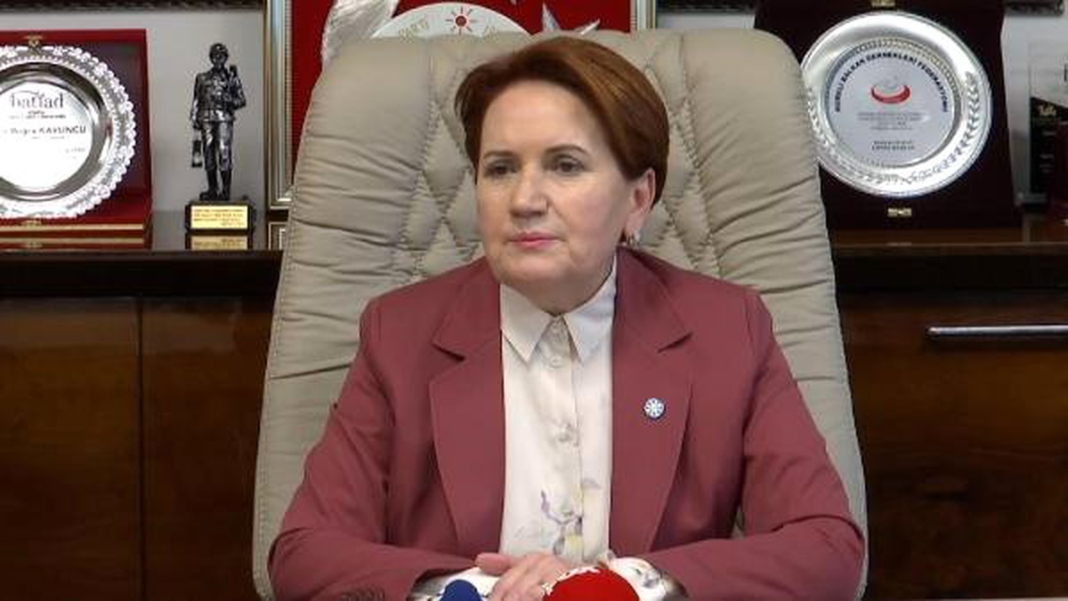 Meral Akşener İstanbul il teşkilatıyla bayramlaştı