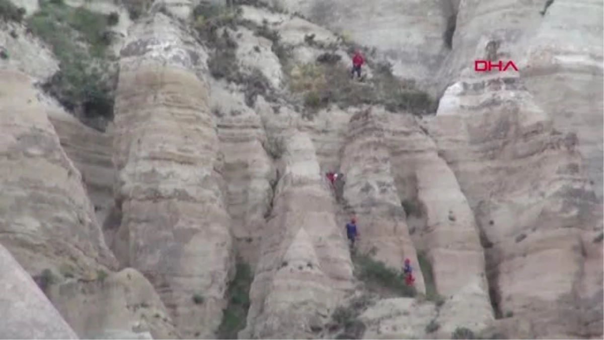 Nevşehir - Kapadokya\'da kayalıklarda mahsur kalan Fransız turist kurtarıldı