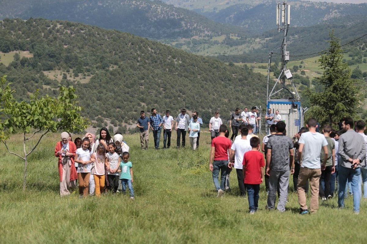 (Özel) Çöpçatan tepede kısmet aradılar