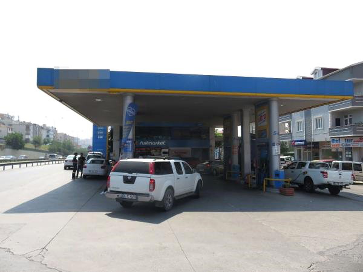 Pendik\'te akaryakıt istasyonunda silahlı soygun