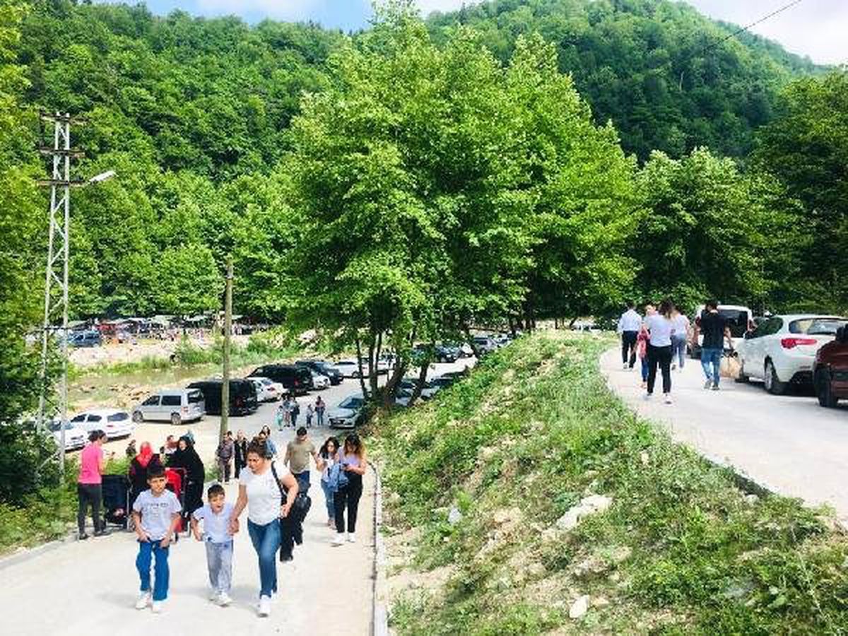 Tatlıca Şelaleleri\'ne bayramda yoğun ilgi