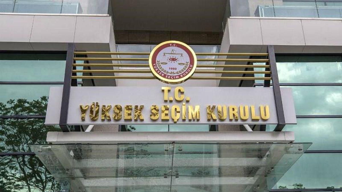 YSK, İstanbul\'daki 13 seçim müdürünü başka illerde görevlendirme kararı aldı