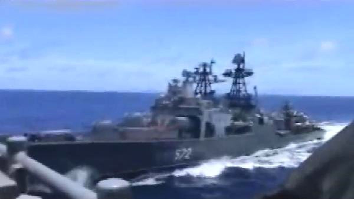 ABD ve Rus savaş gemileri çarpışmanın eşiğinden döndü