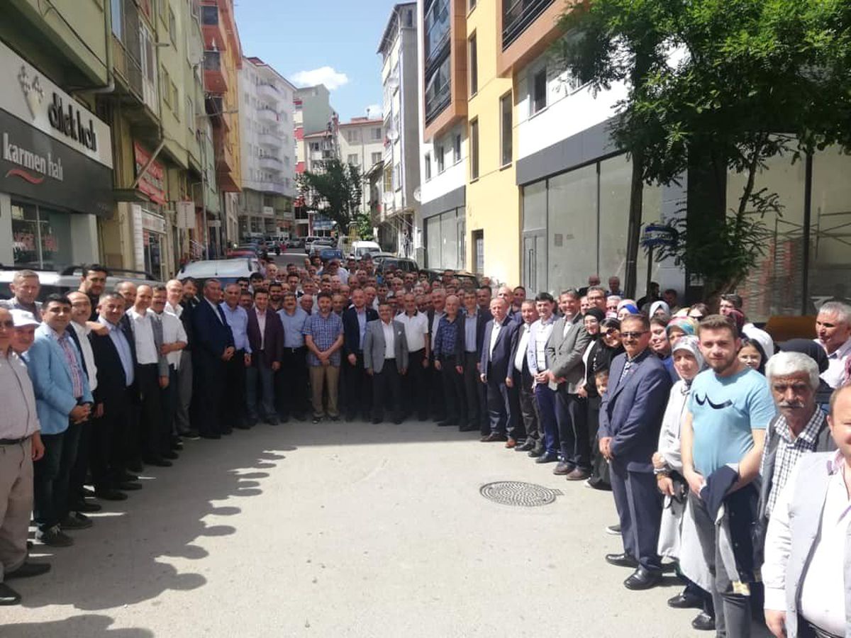 AK Parti ailesinden bayramlaşma