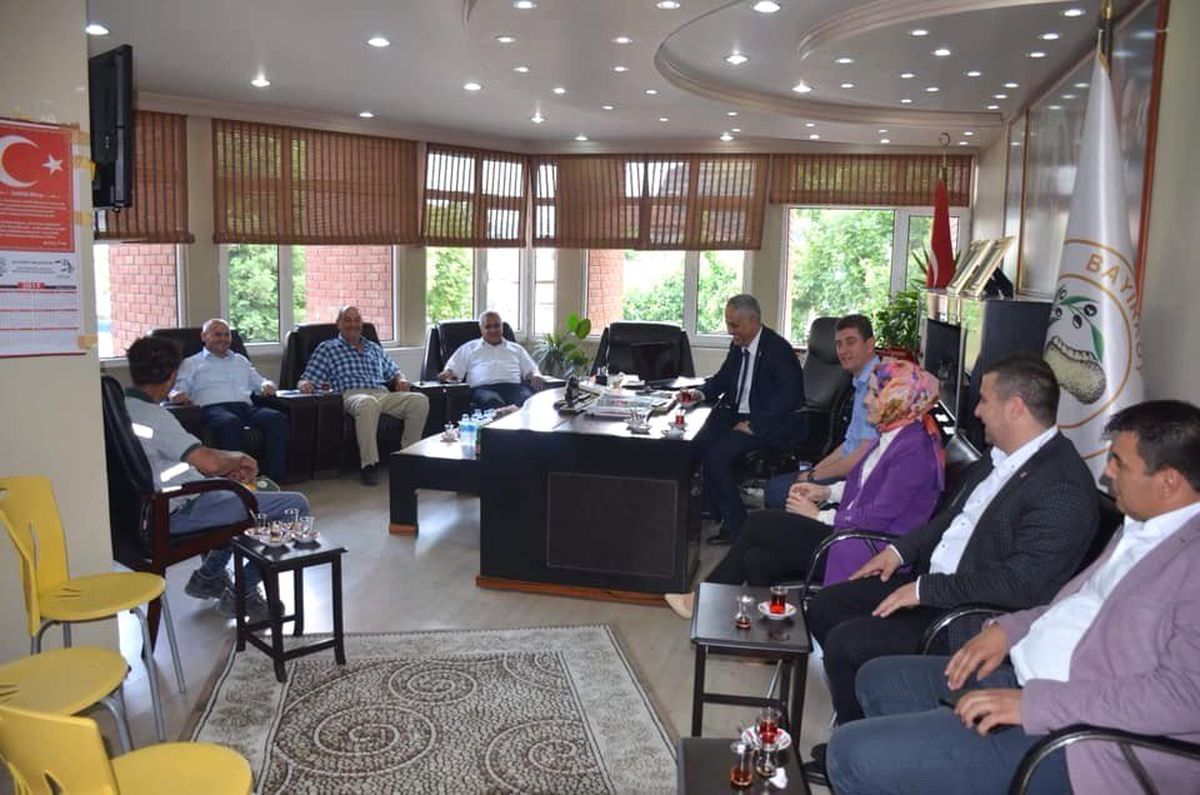 Başkan Yaman belde halkıyla bayramlaştı