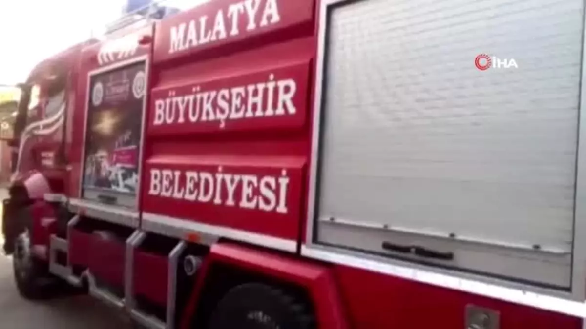 Bunalıma giren şahıs kendi evini ateşe verdi