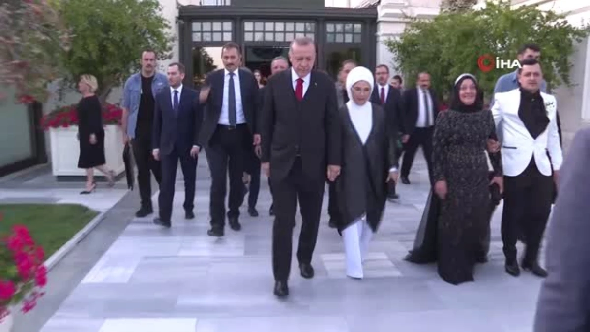 Cumhurbaşkanı Erdoğan, futbolcu Mesut Özil\'in nikah şahidi oldu