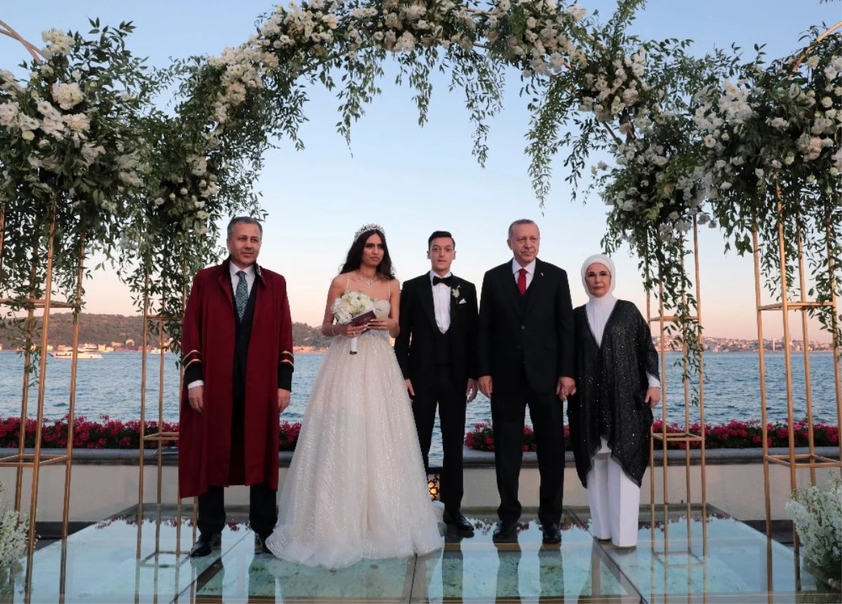 Cumhurbaşkanı Erdoğan, Mesut Özil\'in nikah şahidi oldu