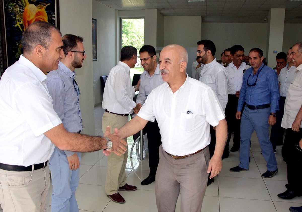 Dicle Elektrik çalışanları bayramlaştı
