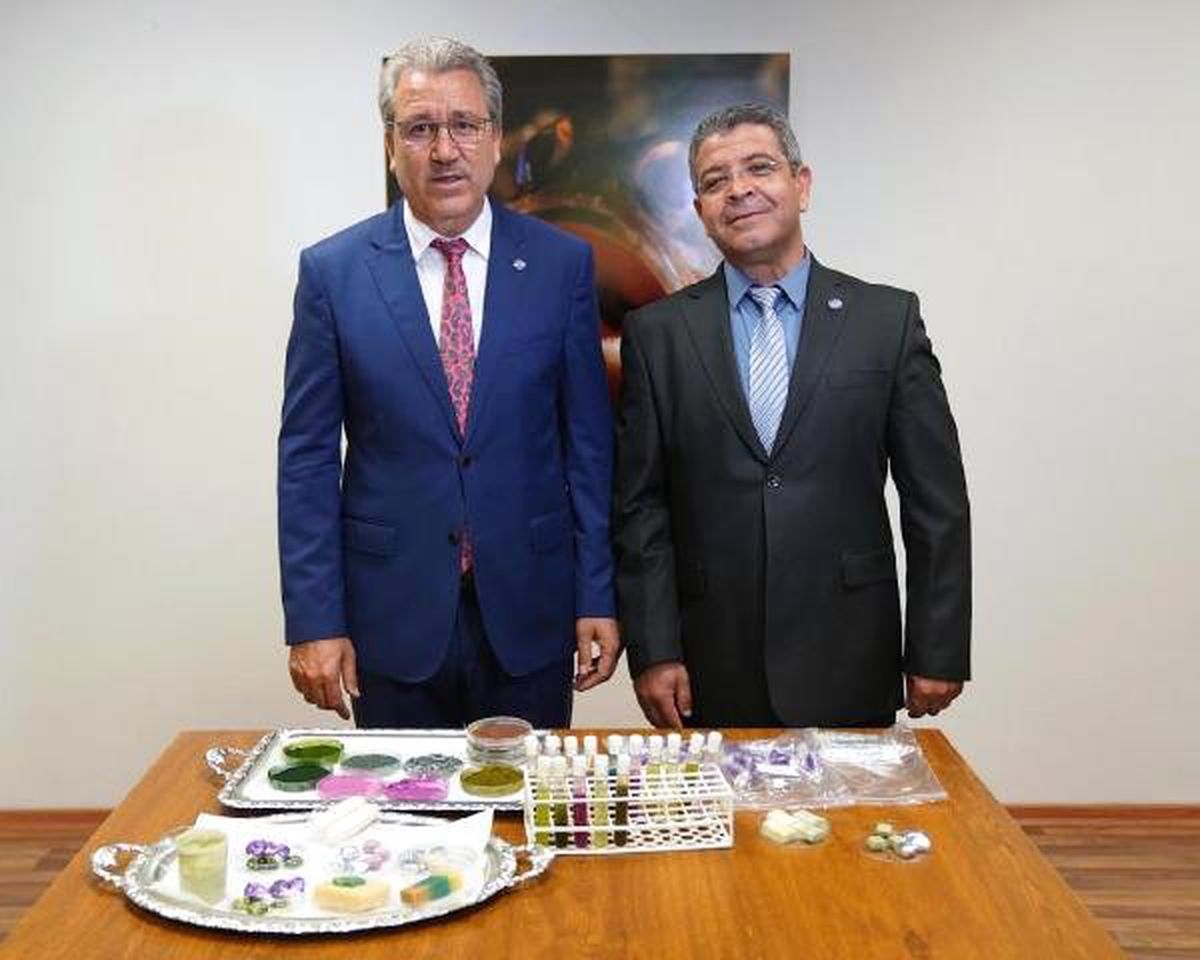 Egeli akademisyenden endüstriyel alg üretimi