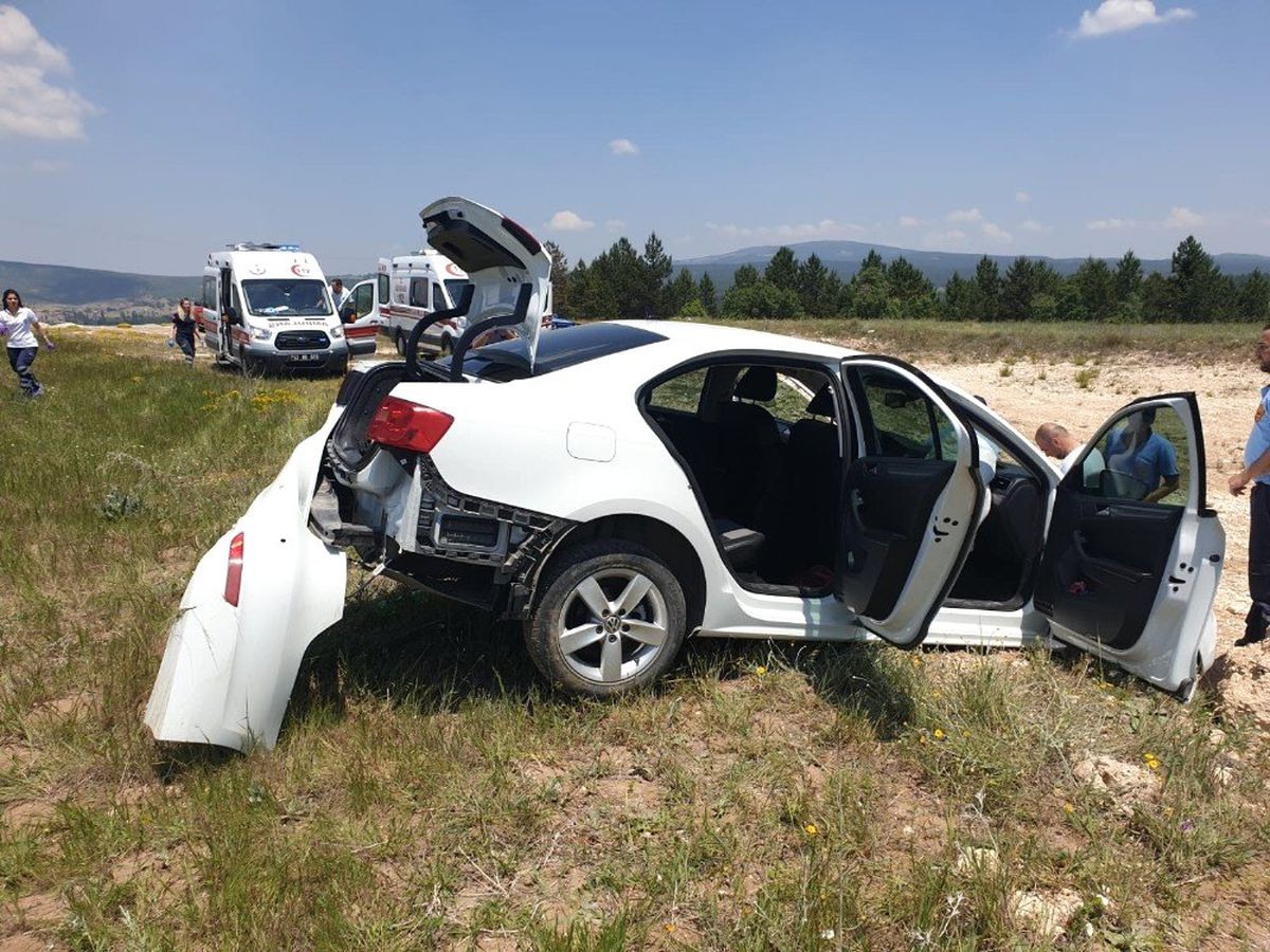 Emet\'te trafik kazası: 5 yaralı