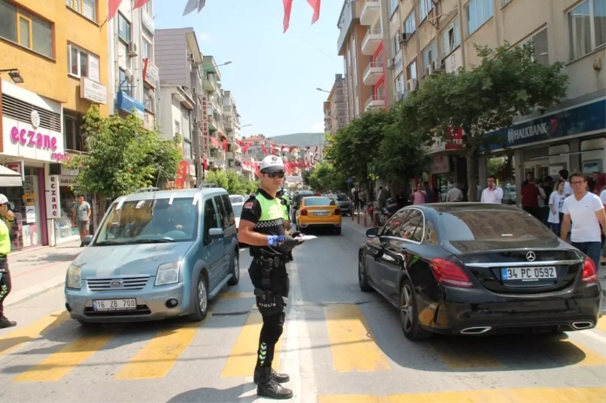 Gemlik emniyeti sürücü seyahat karnesi dağıttı