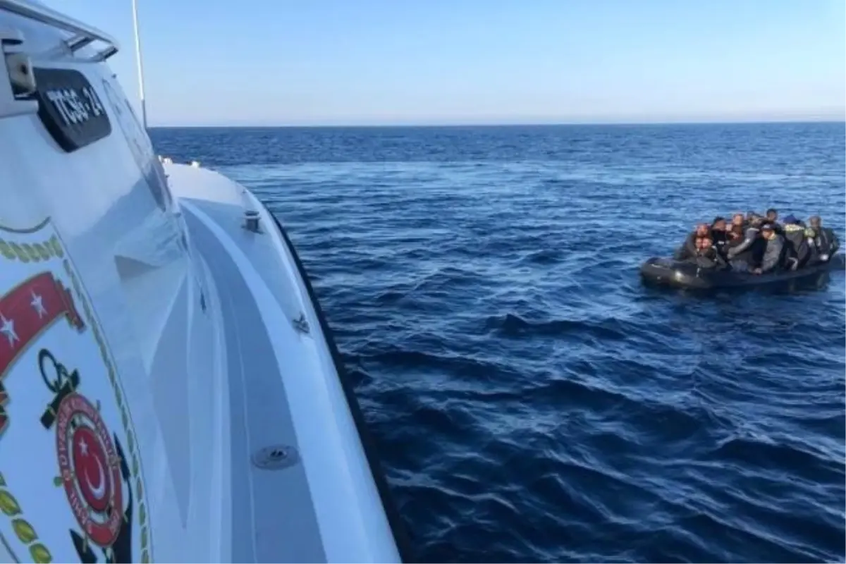 İzmir\'de 75 kaçak göçmen yakalandı