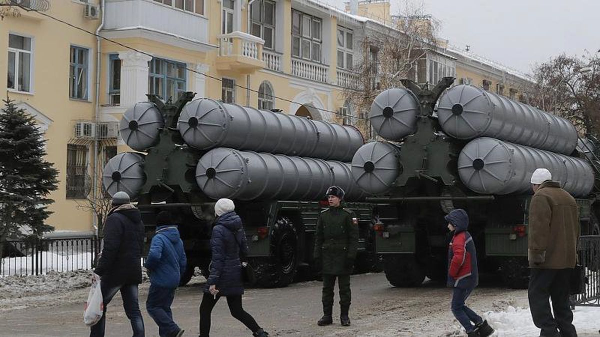 "Rus S-400 füze sisteminin Türkiye\'ye teslimatına iki ay içinde başlanacak"