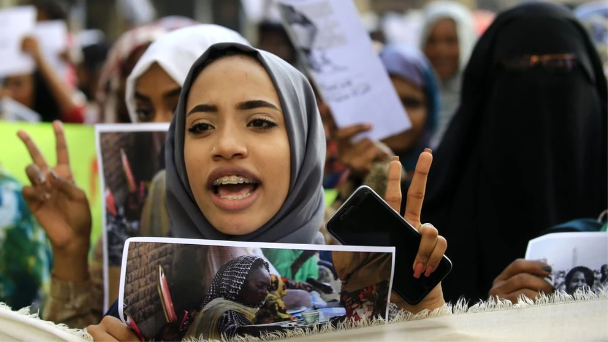 Sudan: Türkiye\'den Rusya\'ya pek çok ülke neden gelişmeleri yakından takip ediyor?