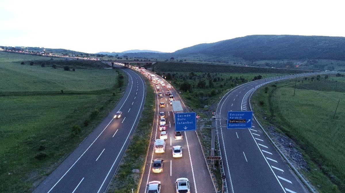 70 kilometrelik bayram dönüşü kuyruğu