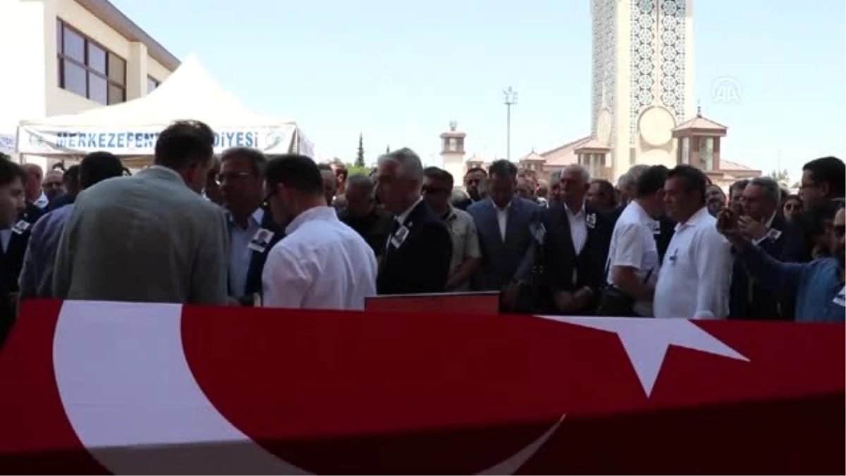 CHP Denizli Milletvekili Kazım Arslan toprağa verildi (2)
