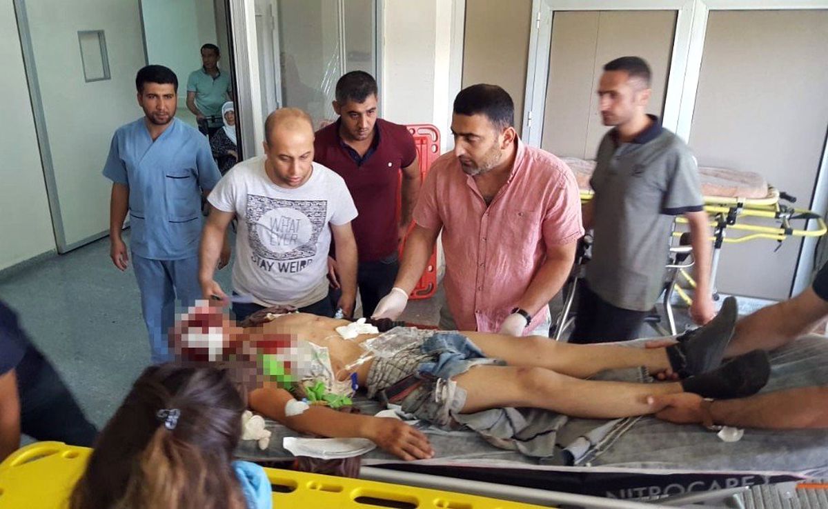 Diyarbakır\'da tarım işçilerini taşıyan kamyonet devrildi: 35 yaralı