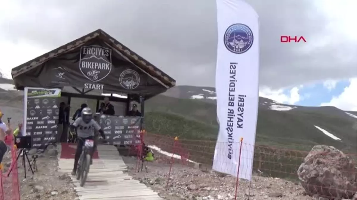 SPOR Downhill Türkiye Şampiyonası, Erciyes\'te yapıldı