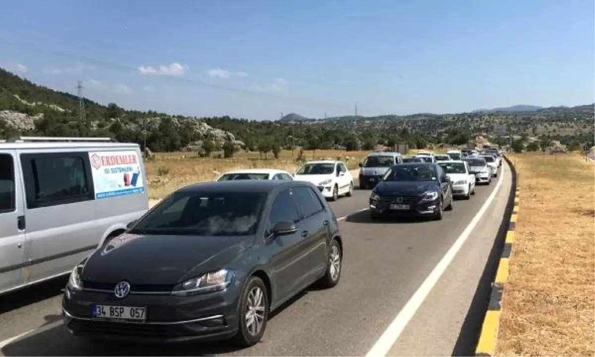 Tatilcilerin dönüş yolculuğu havadan denetlendi (2)