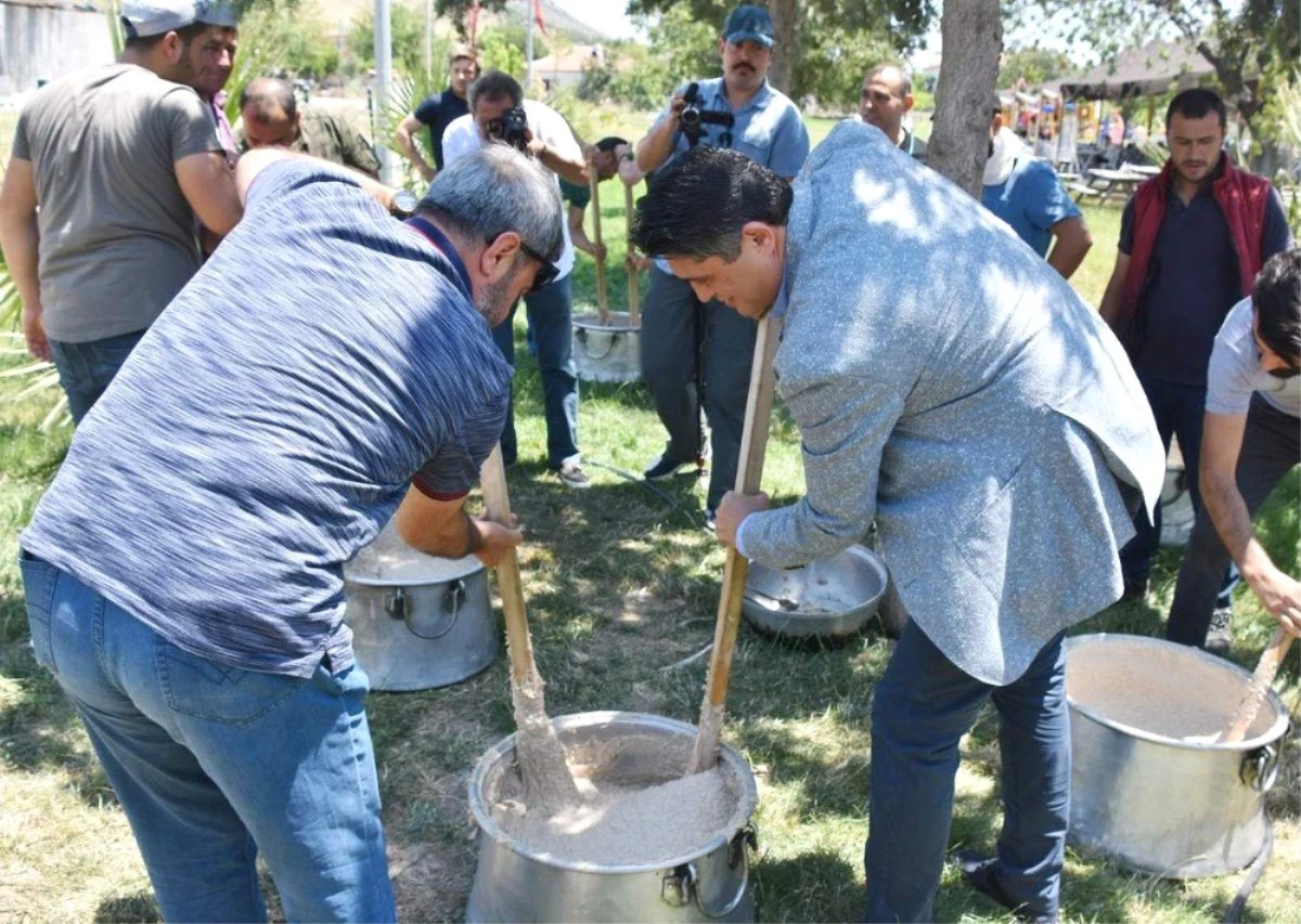 Aliağa\'da köy hayırlarına yoğun ilgi