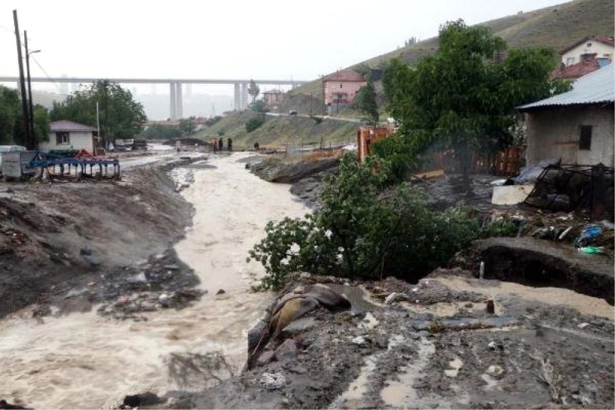 Ankara\'da sağanak sele neden oldu (3)