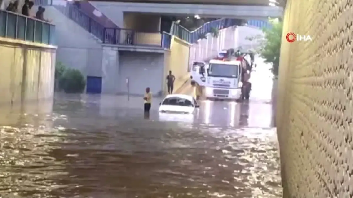 Başkent\'te sağanak yağmur su baskınlarına neden oldu