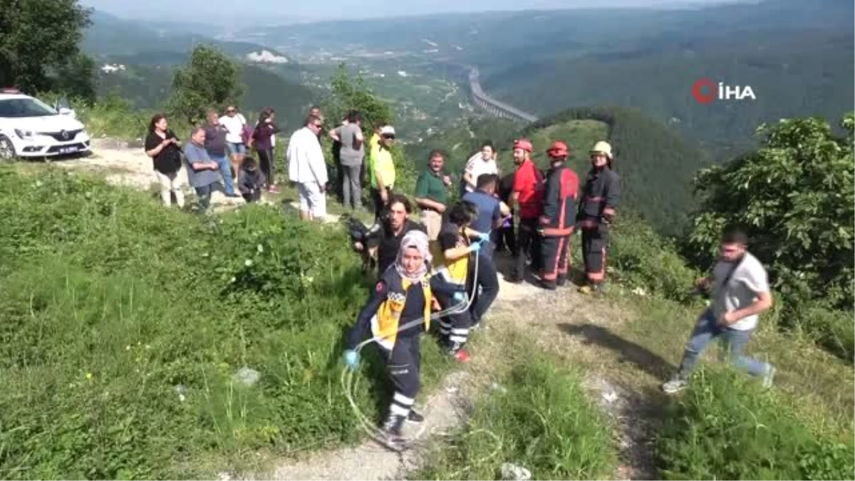 Bolu Dağı\'nda otomobil uçuruma yuvarlandı: 1 yaralı