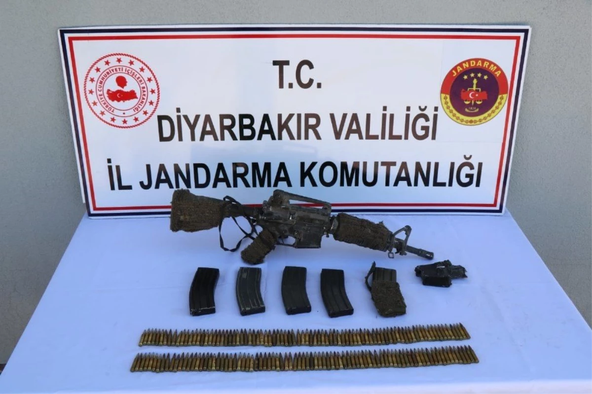 Diyarbakır\'da biri gri kategoride aranan iki terörist etkisiz hale getirildi