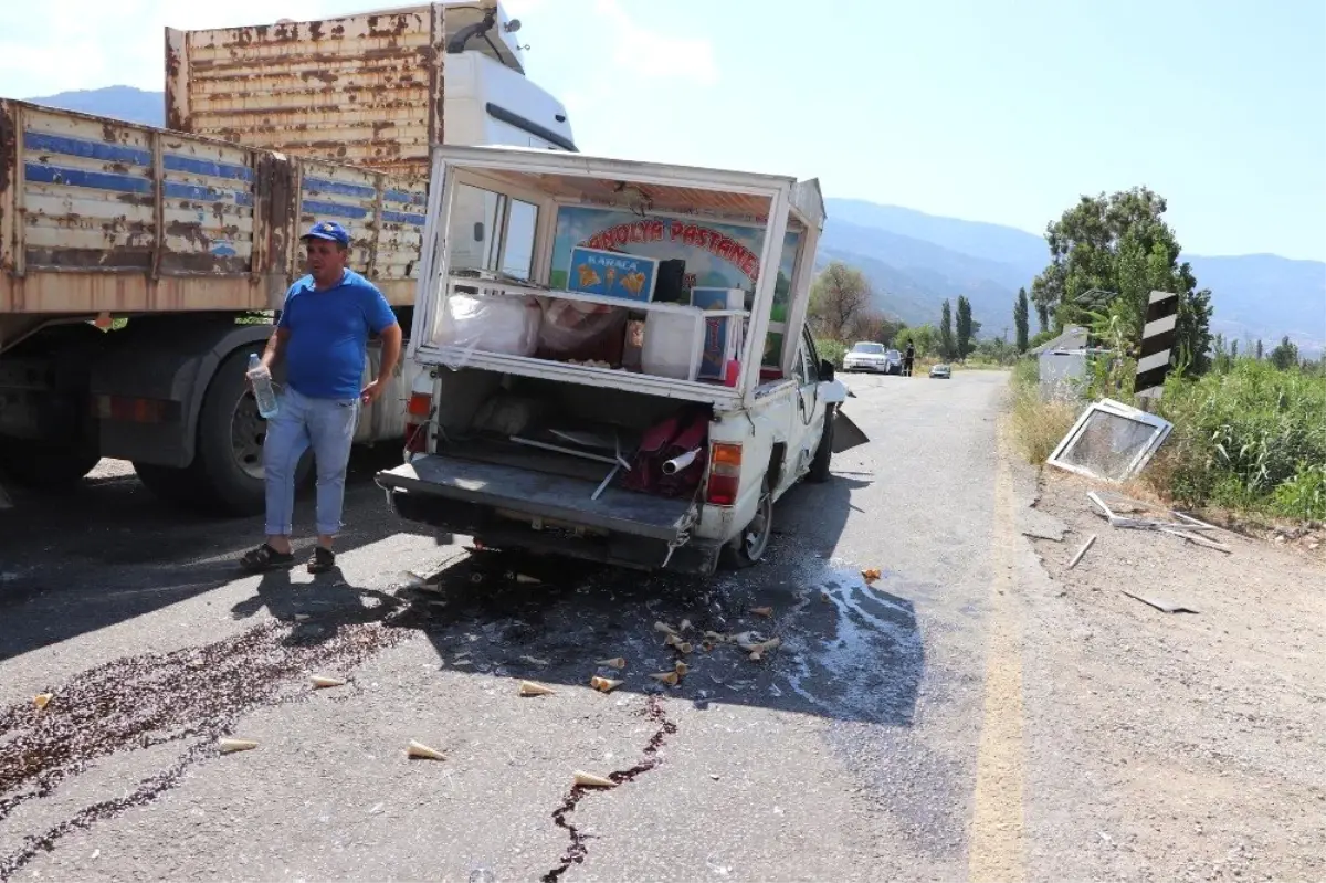 Dondurma satmaya giderken kaza yaptı