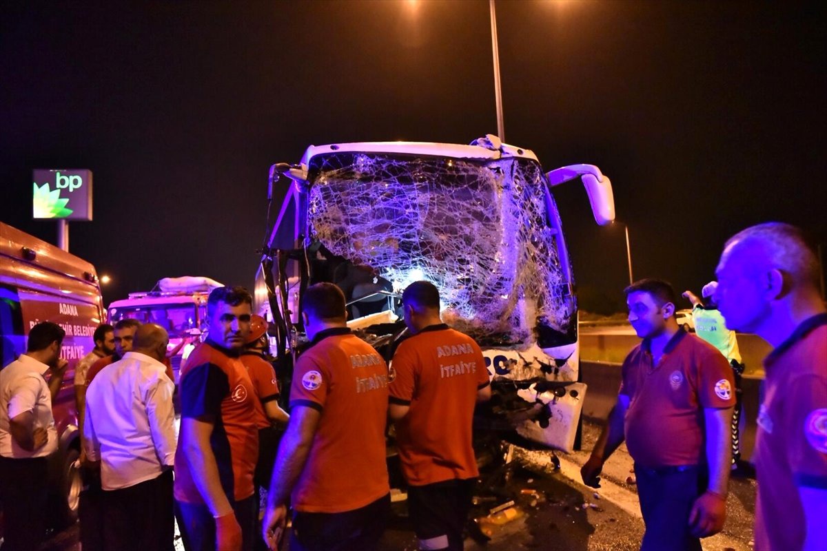 GÜNCELLEME - Otoyolda zincirleme trafik kazası