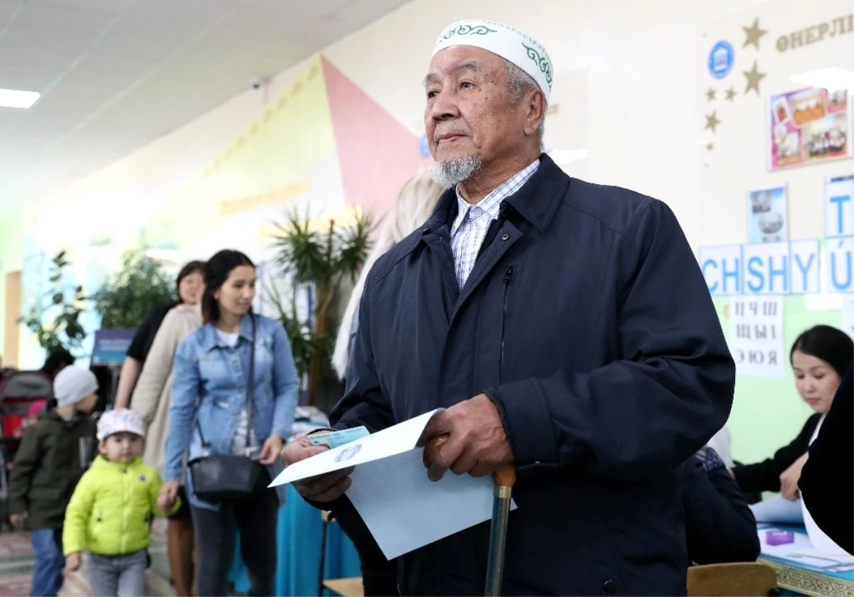 Kazakistan\'da oy sayımı başladı