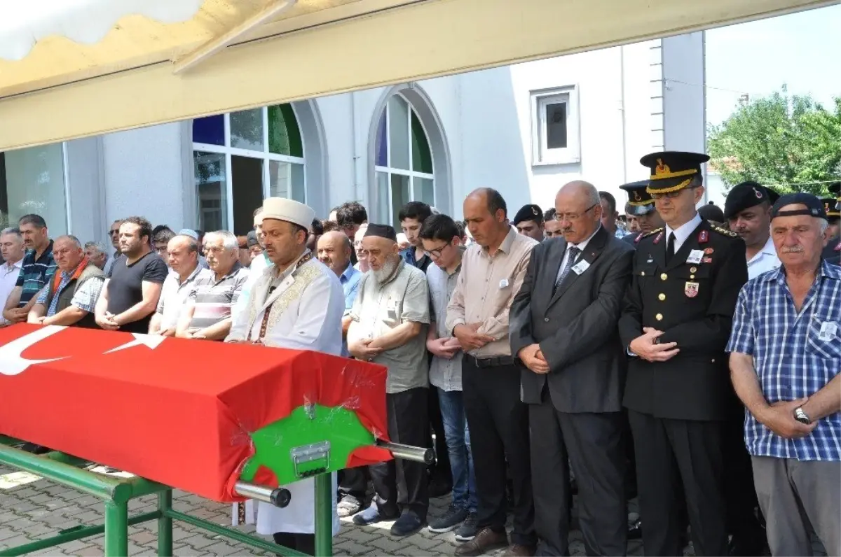 Kıbrıs Gazisi için tören düzenlendi