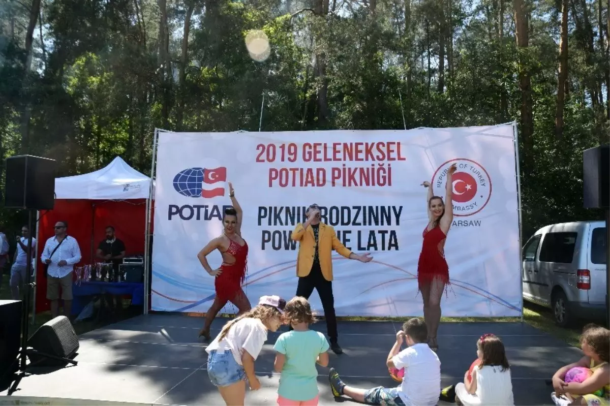 Polonya\'da yaşayan Türkler yaza merhaba pikniğinde buluştu