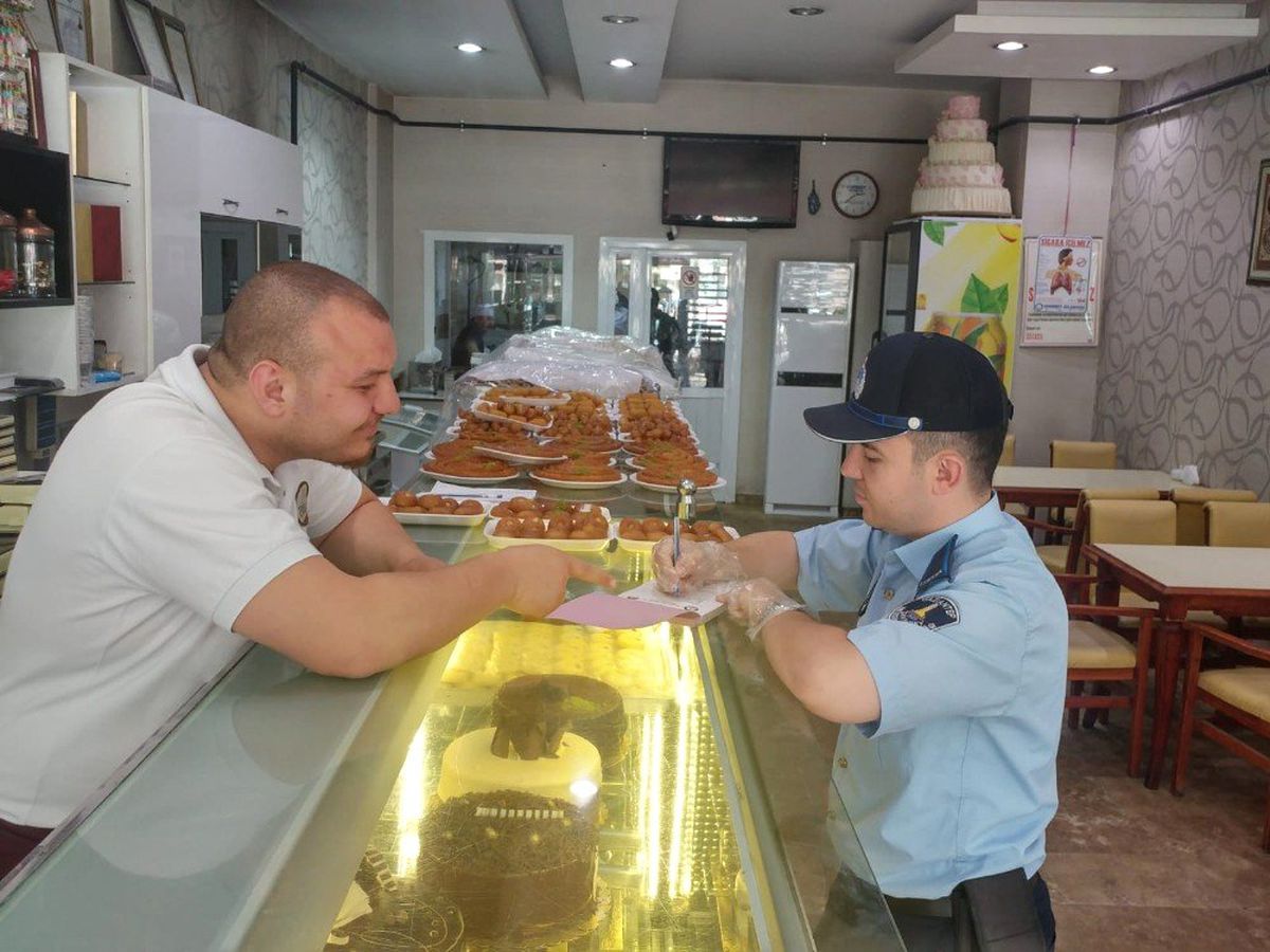 Şahinbey zabıta ekipleri, bayramda da görev başındaydı