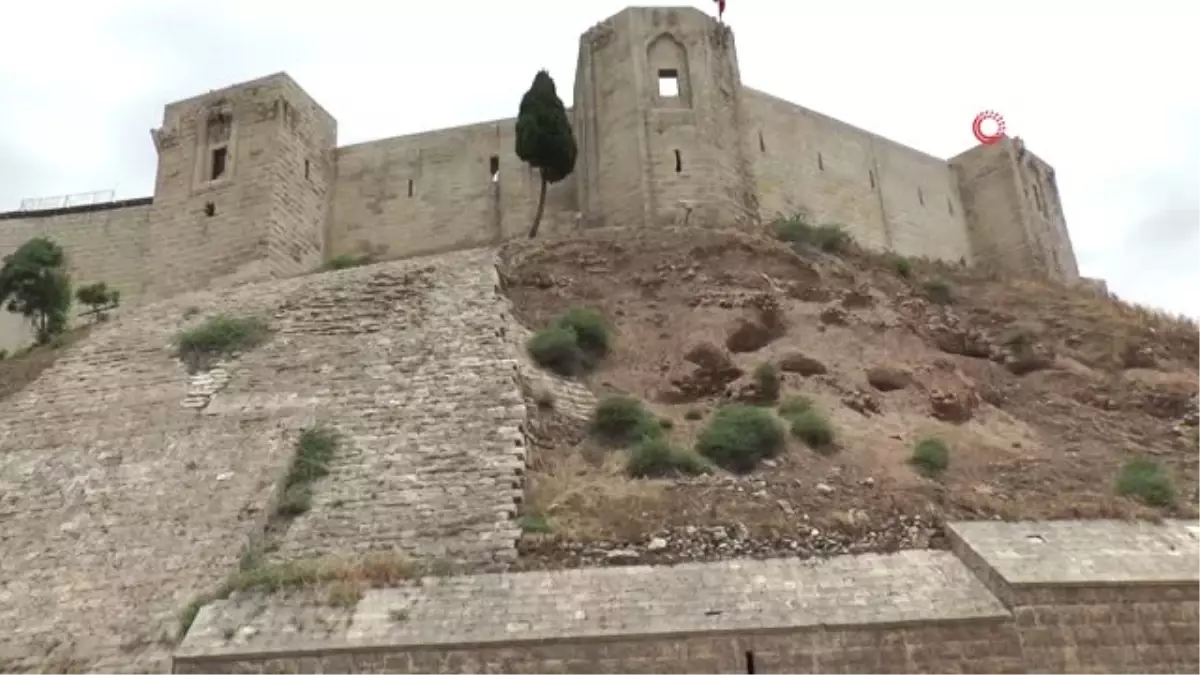 Tarihi Gaziantep Kalesi\'ne yoğun ilgi