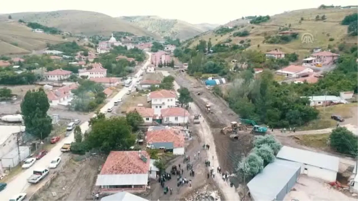 Başkent\'te su taşkınları nedeniyle yoğun mesai (3) -Drone