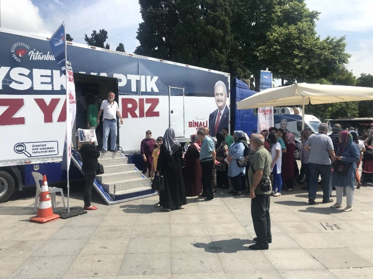 Beşiktaş\'ta vatandaşlara ücretsiz göz taraması başladı