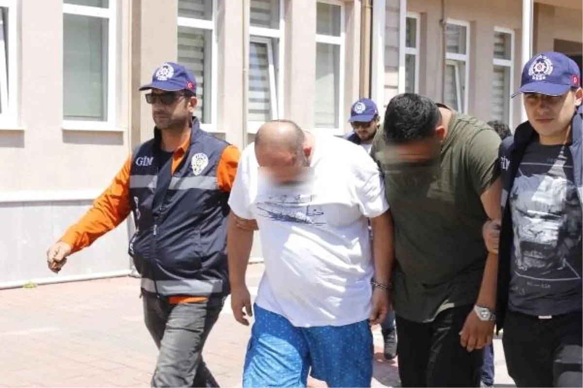 Çanakkale\'de 50 kaçak ve 5 organizatör yakalandı