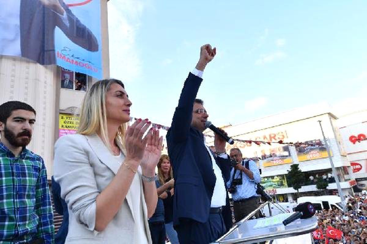 Ekrem İmamoğlu Esenyurt\'ta miting düzenledi