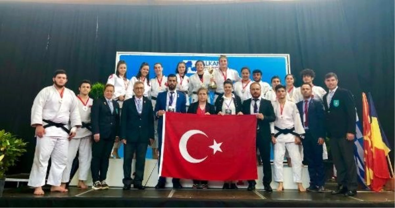 Judo Genç Milli Takımı Balkan üçüncüsü oldu