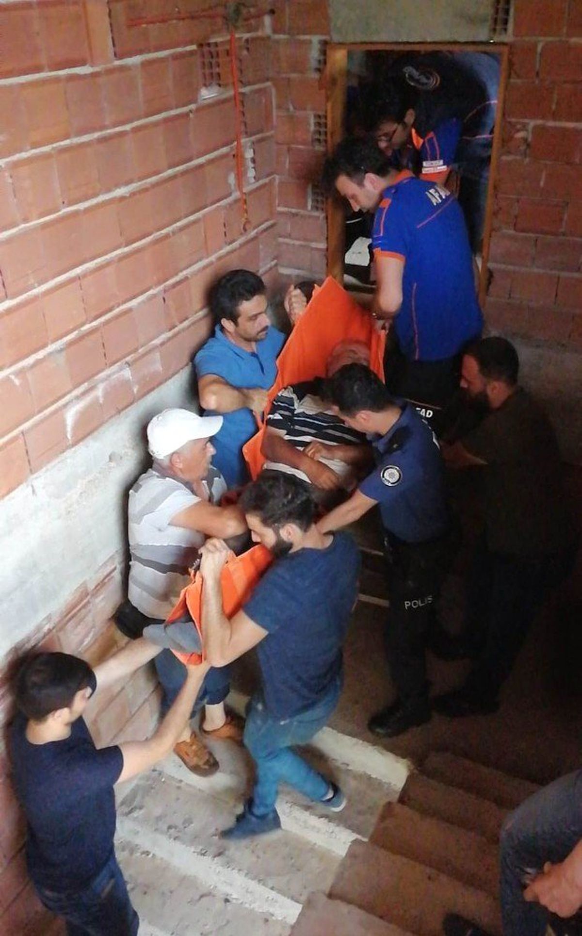 Kayıp yaşlı adam baygın halde bulundu