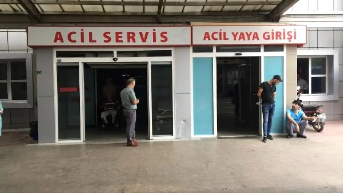 Köy kahvaltısından zehirlendikleri öne sürülen 3 kişiden 1\'i öldü