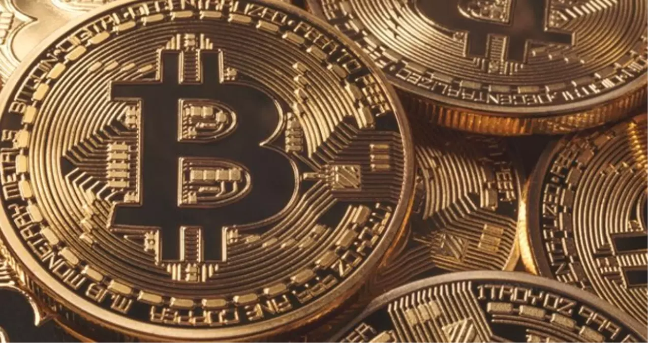 Bitcoin son 24 saatte yüzde 2,30 değer kaybederek 7 bin 500 doların altına indi