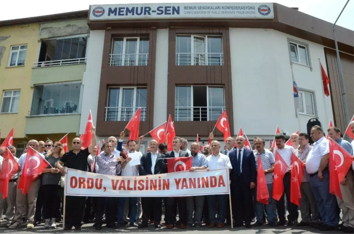 Ordu, valisinin yanında