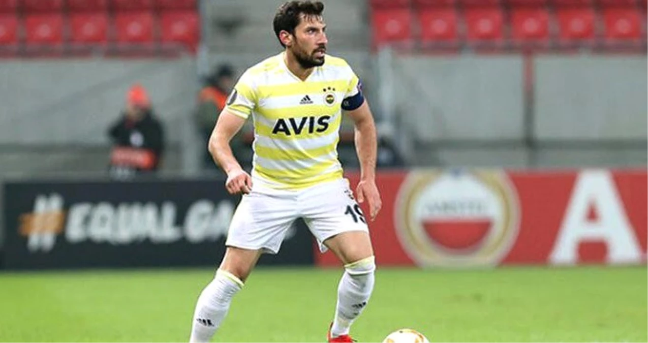 Şener Özbayraklı, Instagram hesabından Fenerbahçe\'yi takipten çıktı